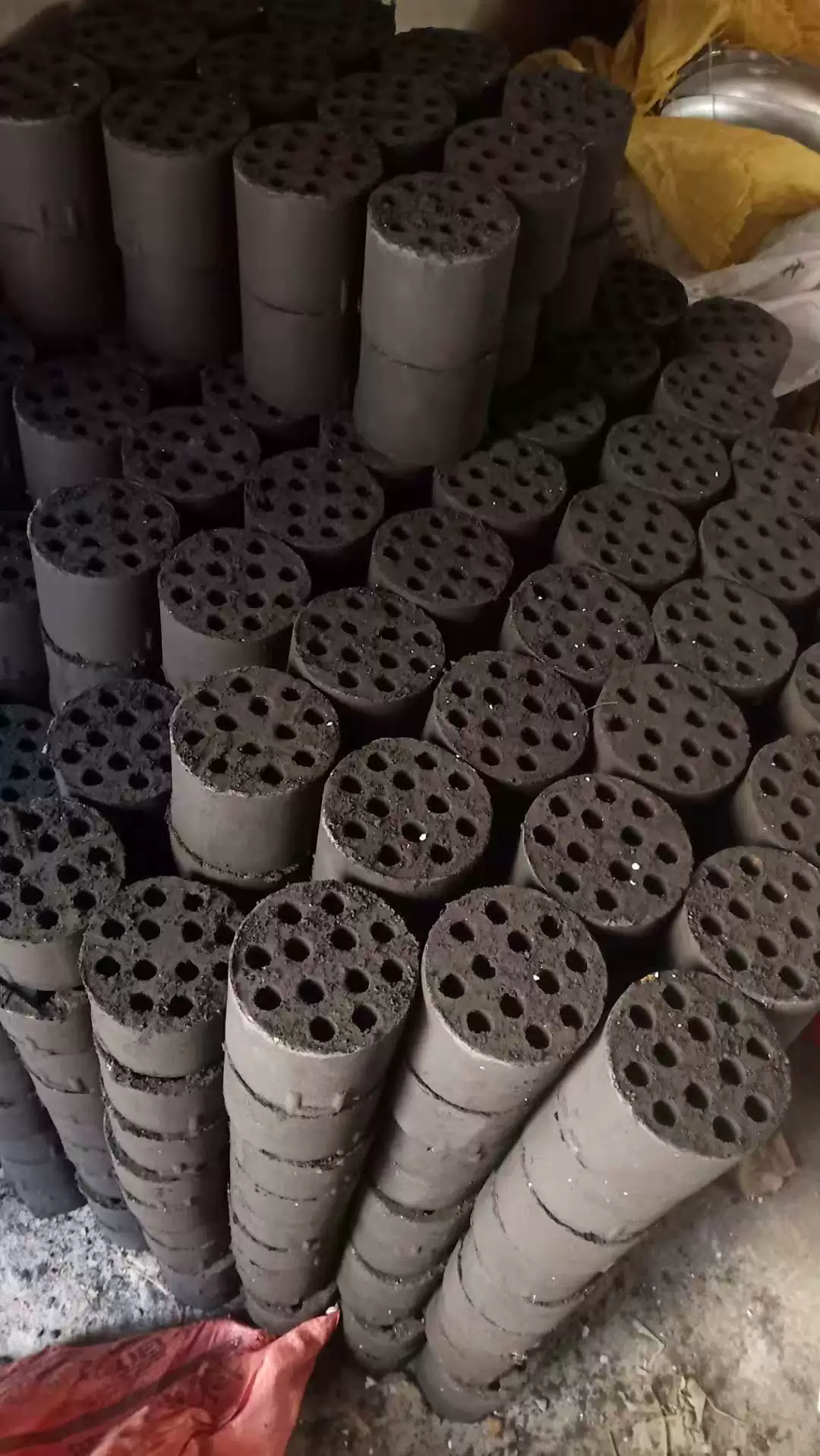 Honeycomb charcoal briquettes