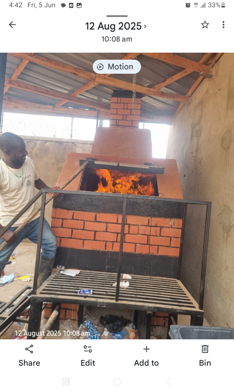 Waste incinerator